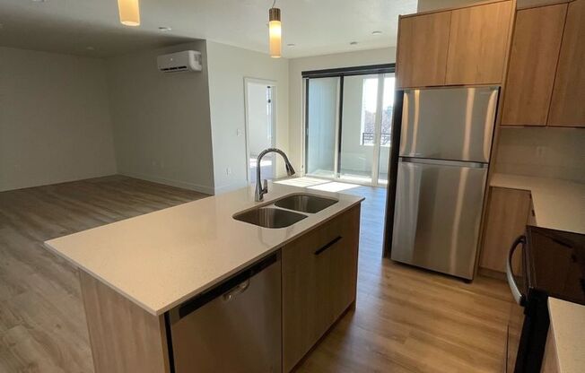 2 beds, 2 baths, 1,250 sqft, $1,700, Unit Unit 304