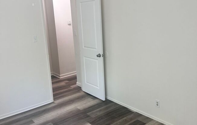 4850 - 4860 KENTFIELD