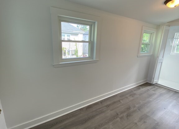 98 ALPINE ST