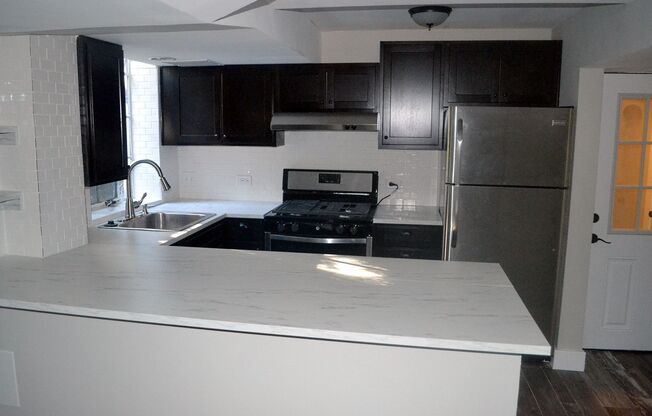 Studio, 1 bath, 450 sqft, $1,300, Unit 3906-5