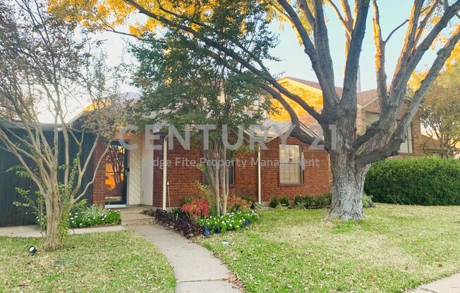 Fantastic 3/2/2 in Carrollton-Farmers Branch ISD For Rent!