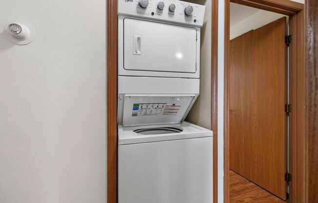 1 bed, 1 bath, 950 sqft, $1,129.99, Unit 1140-04