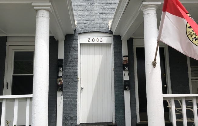 2002 Rosewood Ave