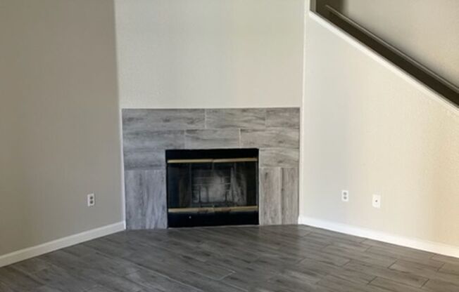 2 beds, 2 baths, 975 sqft, $1,675, Unit 817-60