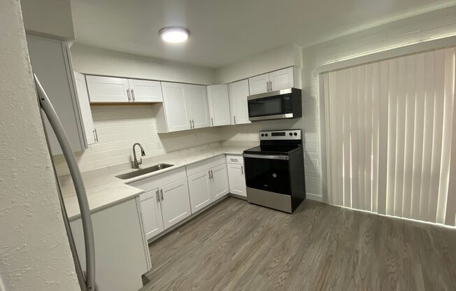 2 beds, 1.5 baths, 980 sqft, $1,200, Unit 6850-2