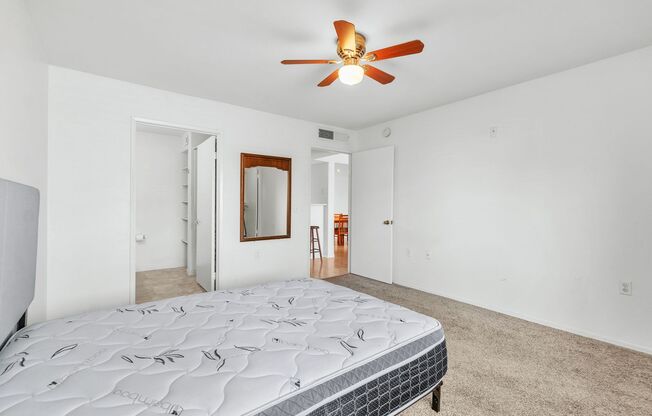 2 Bedroom/2 Bathroom Condo in Quiet Gated Community- Centrally Located!!