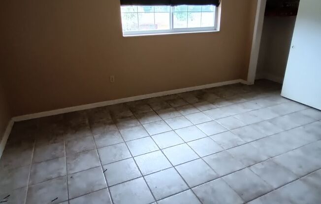 1 Bedroom, 1 Bathroom Condo For Rent at 5505 Hernandes Drive Orlando FL 32808