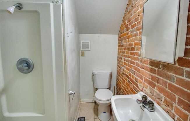 Studio, 1 bath, 350 sqft, $575, Unit 1