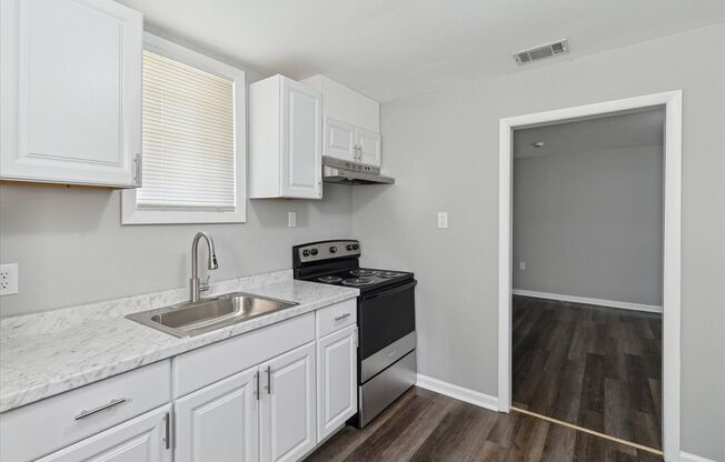 Huge East Savannah 5BR/2BA House For Rent
