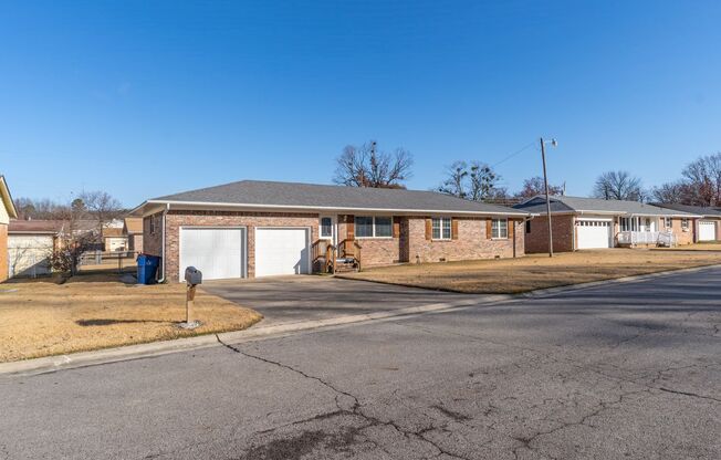 Gorgeous 3 Bedroom 2 Bathroom Home in Fort Smith