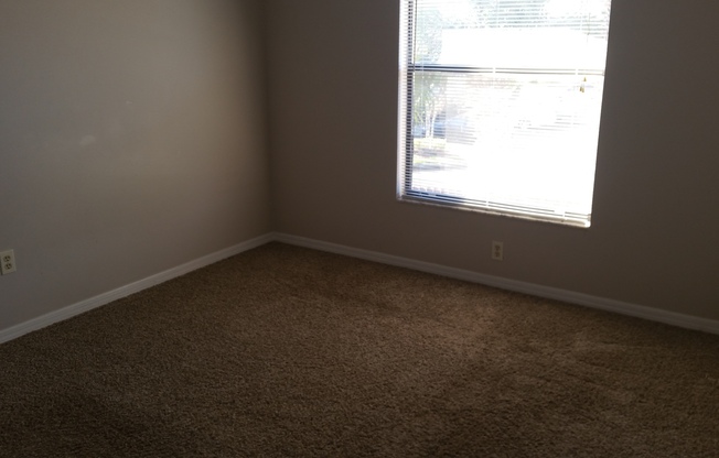 3 Bed 2.5 Bath Townhome | Gated Community with Poll | Washer Dryer Hook Ups | Section 8 Welcome