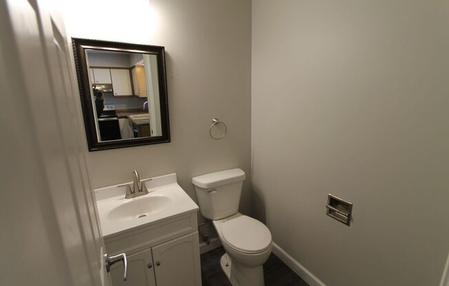 3 beds, 1.5 baths, 1,050 sqft, $1,395, Unit B-4