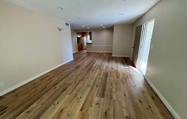 2 Bedroom Sherman Oaks Condo for Rent!