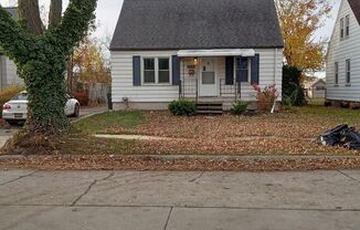 3 Bedroom 1 Bath in St Clair Shores