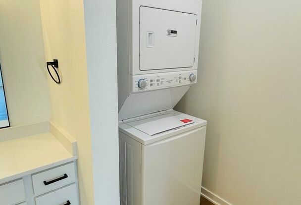 1 bed, 1 bath, 715 sqft, $1,125