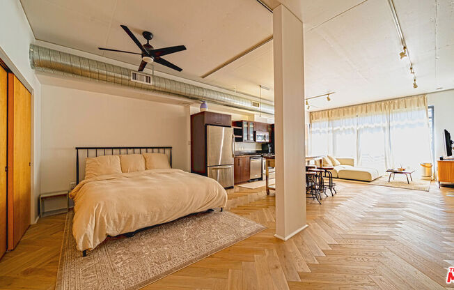 1 bed, 1 bath, 960 sqft, $2,700, Unit 714