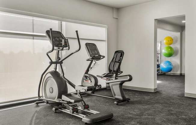 Fitness center at V on Broadway Apartments in Tempe AZ November 2020