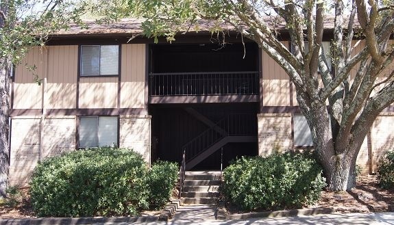 2 beds, 1 bath, 900 sqft, $700, Unit 54