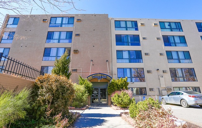 Garfield Park Apartments in Denver, Colorado