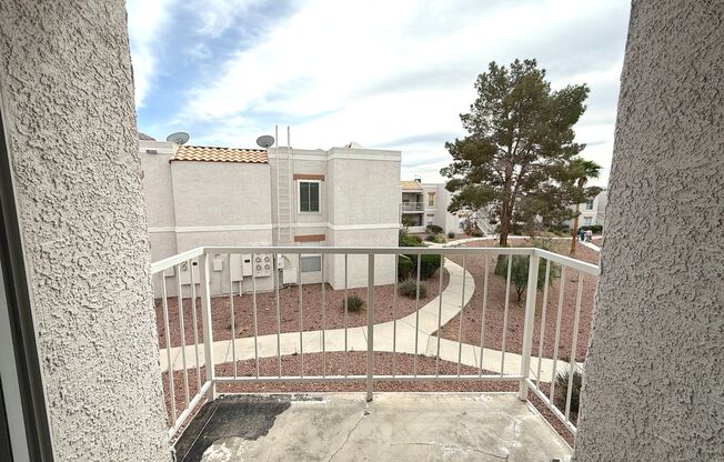 2 beds, 2 baths, $1,050, Unit UNIT 2039