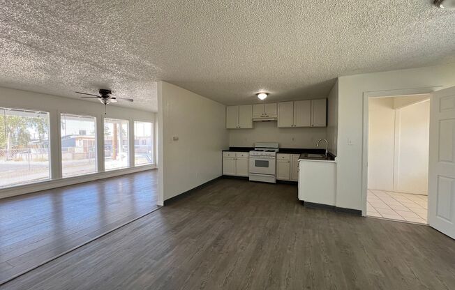 3 beds, 1 bath, $1,300