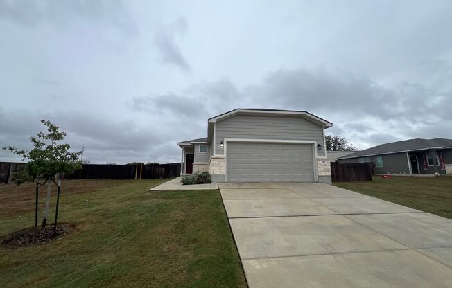 Beautiful 3/2 Single Story Home in Cibolo, TX
