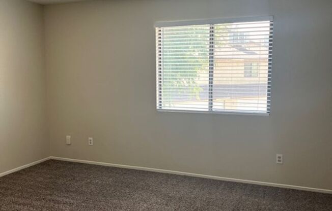 2 beds, 2 baths, 975 sqft, $1,675, Unit 817-60