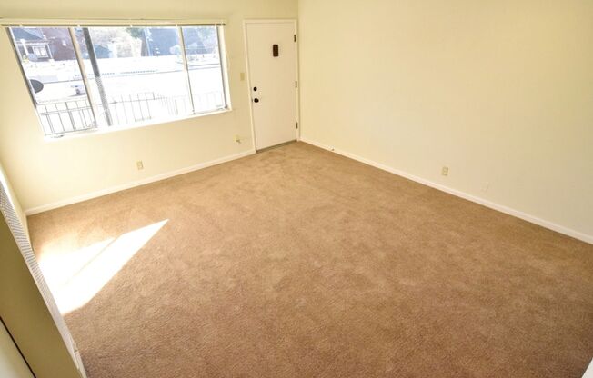2132 Roosevelt