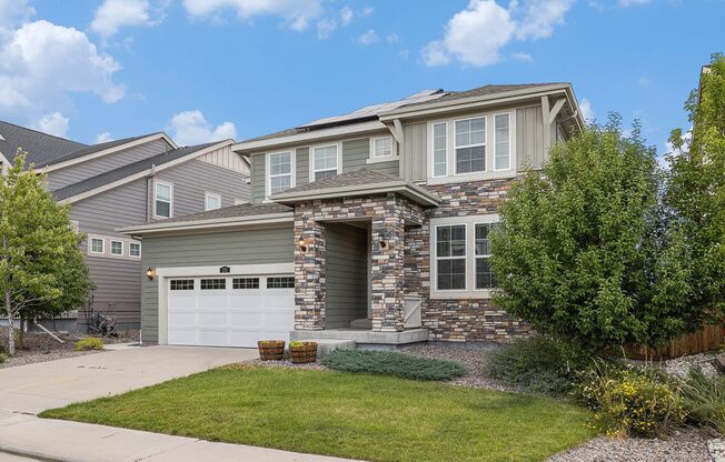 Beautiful Home In Castle Pines