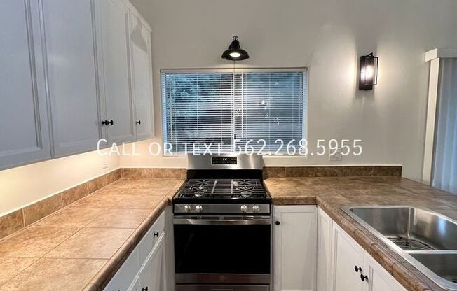 1 bed, 1 bath, 1,000 sqft, $2,200