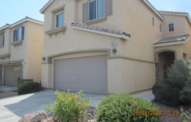 4 beds, 2.5 baths, $1,950