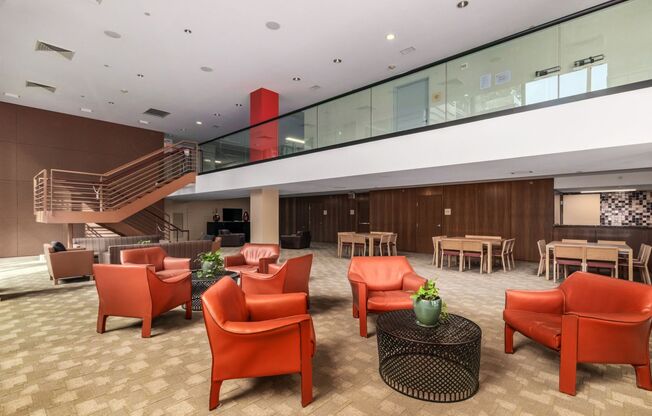 2 beds, 2 baths, $2,100, Unit # 523