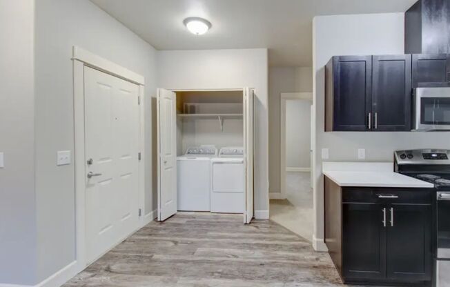 1 bed, 1 bath, 728 sqft, $1,475, Unit 137