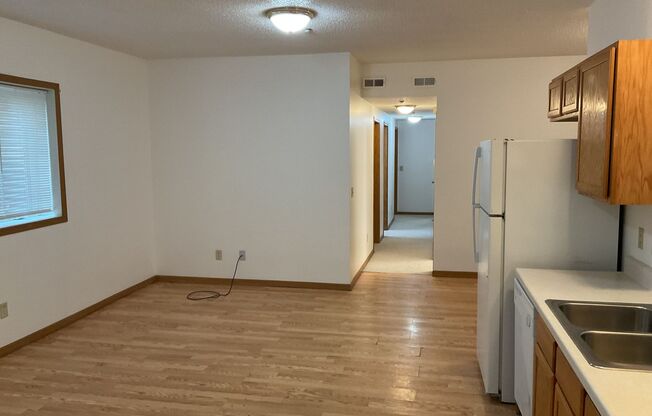 3 beds, 1.5 baths, 900 sqft, $1,700, Unit Unit 3