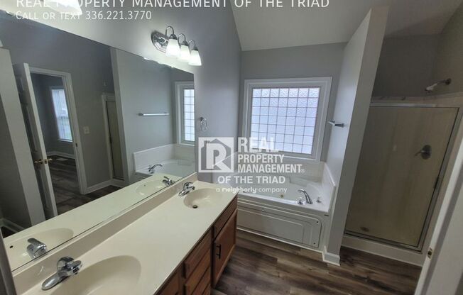 120 SEDGE MDW DR