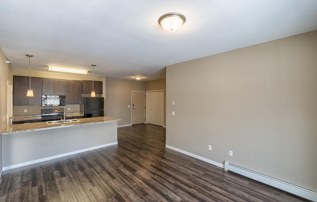 3 beds, 2 baths, 1,301 sqft, $1,700, Unit 202