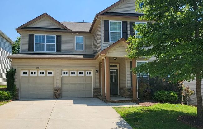 Spacious Home in Mooresville Community