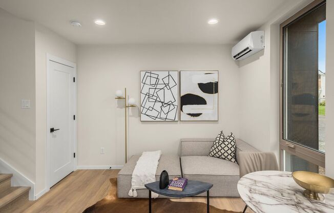 1120 B 16th Ave