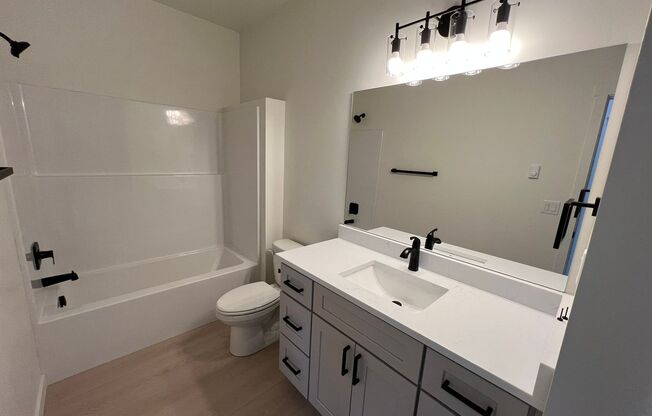1 bed, 1 bath, 800 sqft, $1,675, Unit 302