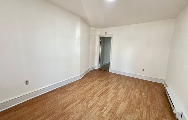 1 bed, 1 bath, $900, Unit 1