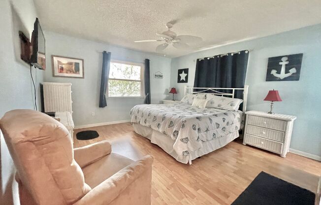 2 beds, 2 baths, $2,200