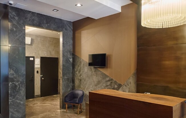 3 beds, 1 bath, $6,000, Unit 5A