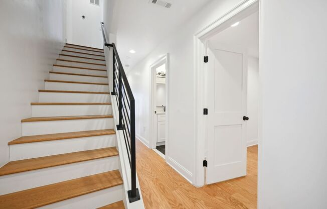 Stunning Contemporary Home Near Union Station with Secured Parking!