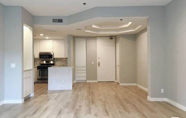 Wilshire West
