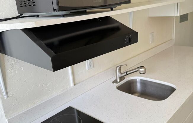 Studio, 1 bath, 250 sqft, $1,195, Unit 200