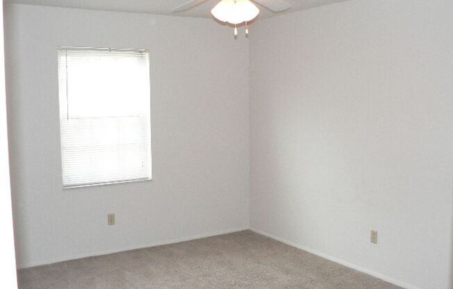 1 bed, 1 bath, 620 sqft, $785, Unit 5262-3