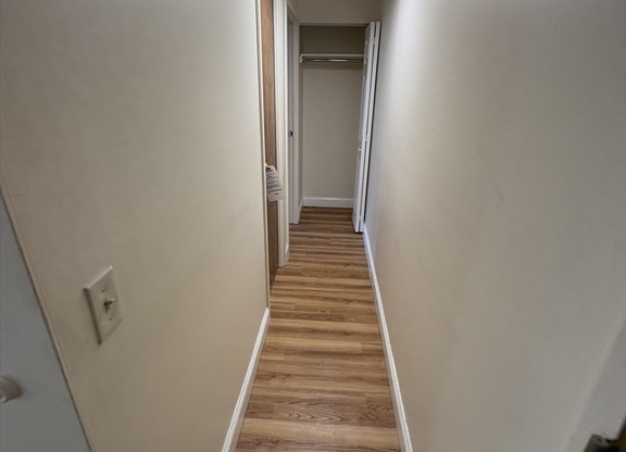 1 bed, 1 bath, 482 sqft, $2,009, Unit 35