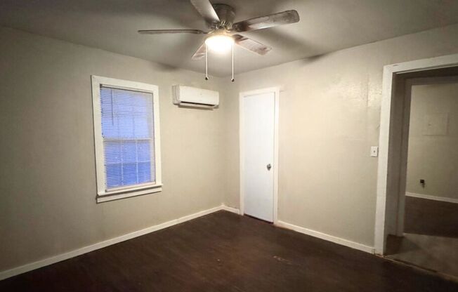 2 beds, 1 bath, $800