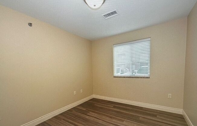 4 beds, 2 baths, 1,005 sqft, $1,450, Unit C304