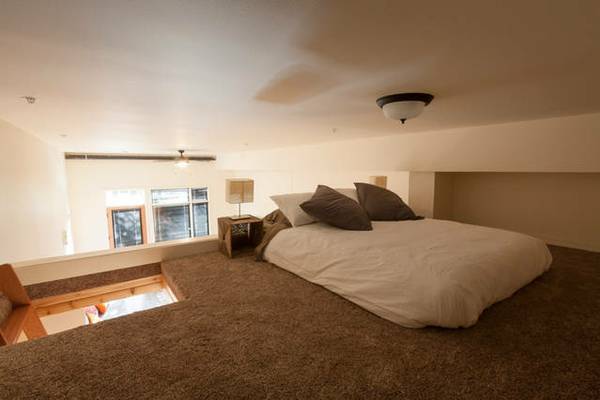 Studio, 1 bath, 418 sqft, $1,199, Unit 101